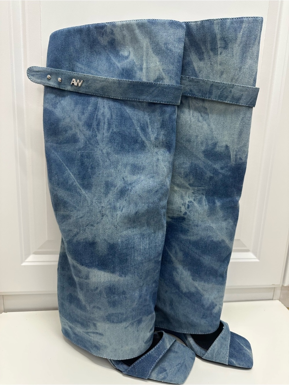 NIB Azalea Wang Marietta Denim Fold Over Open Toe Wedge Boots Tie Dye Size 9